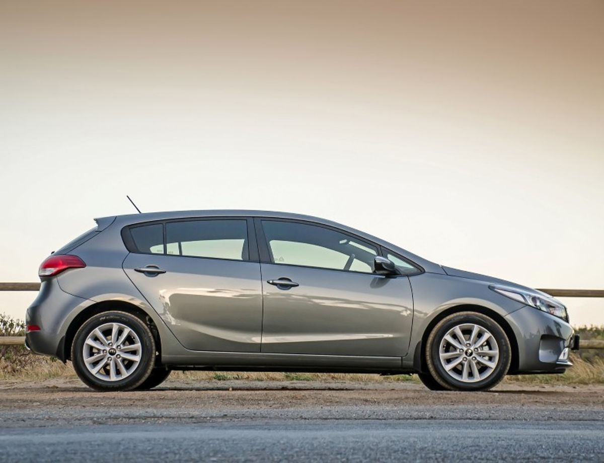 Kia cerato 1 6